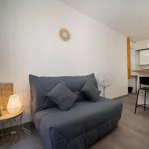 https://appartement-tout-equipe-a-cote-vieux-port-noailles.fr-provencehotel.com